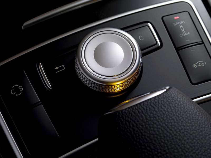 Illustration for article titled 2010 Mercedes E-Class: Mega Gallery